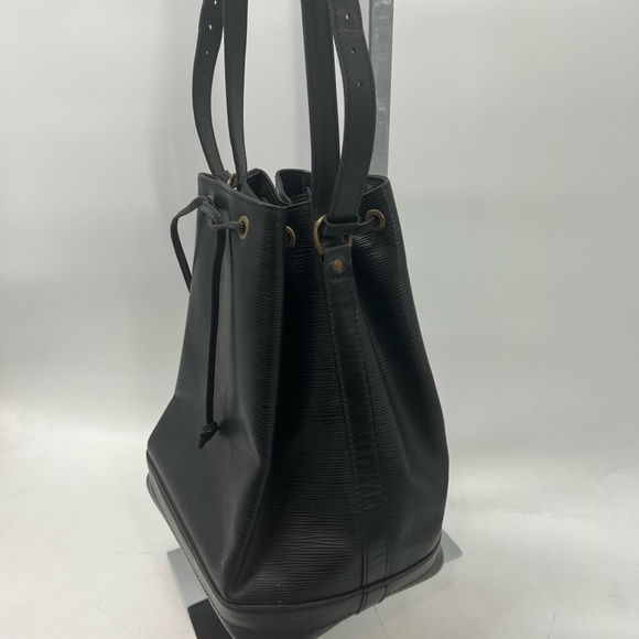 Louis Vuitton Epi note draw string - Picture 3 of 12